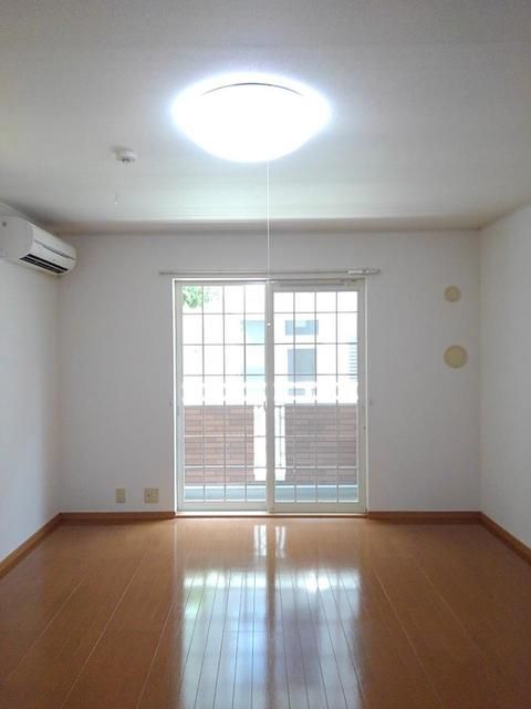 �y���ԁE���r���O�z�@