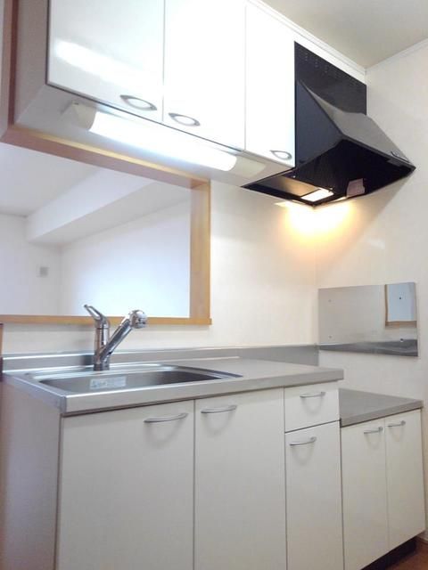 �y�L�b�`���z�@