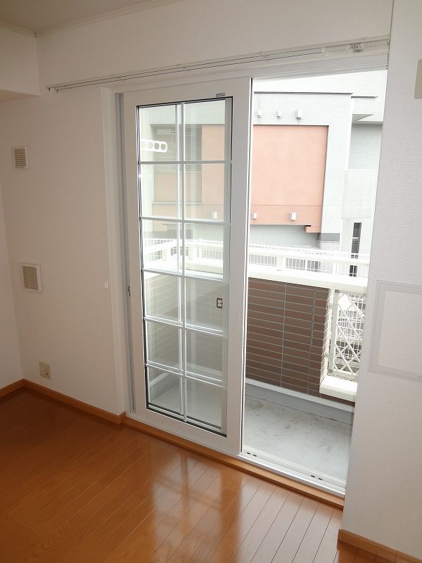 �y�x�����_�z�@