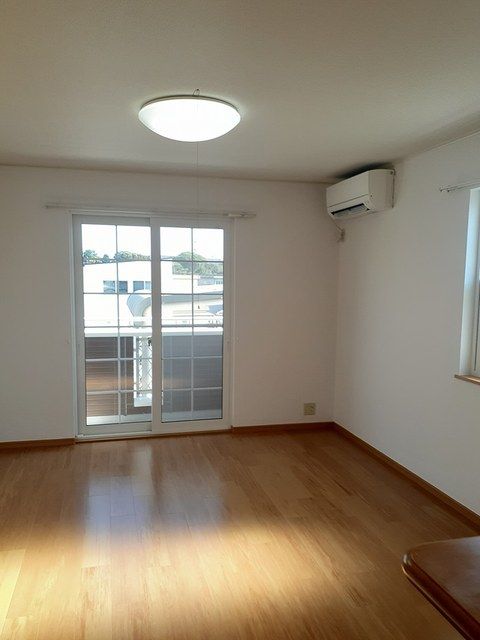 �y���ԁE���r���O�z�@