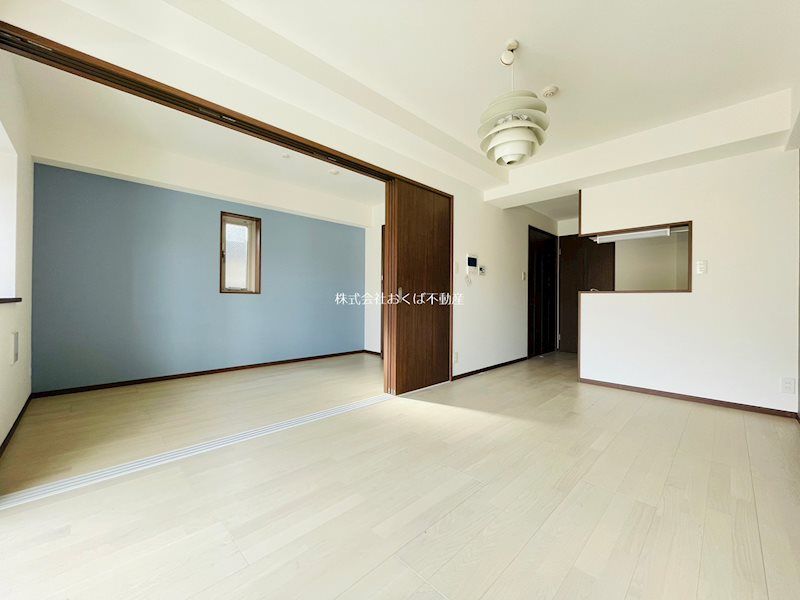 �y���ԁE���r���O�z�@