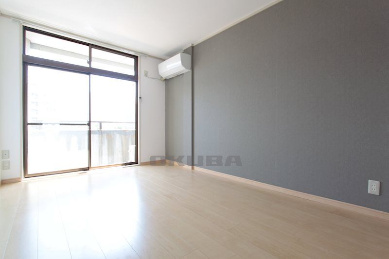 �y���ԁE���r���O�z�@