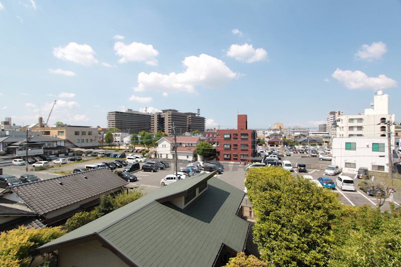 �y���]�z�@