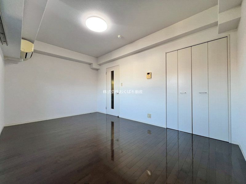 �y���ԁE���r���O�z�@