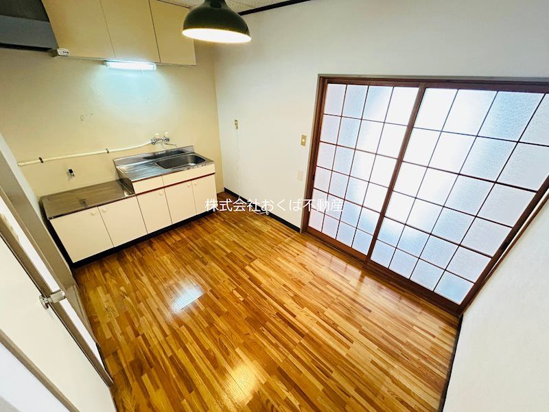 �y���ԁE���r���O�z�@