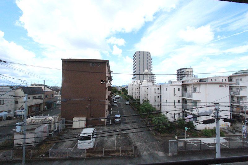 �y���]�z�@