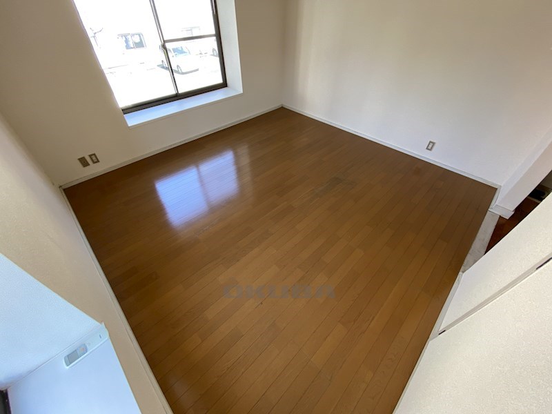 �y�����E���r���O�z�@