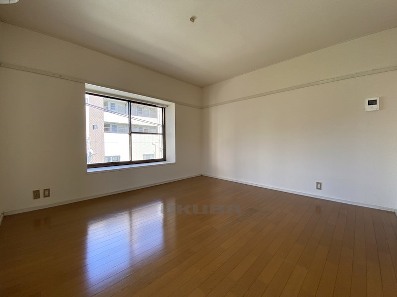 �y�����E���r���O�z�@