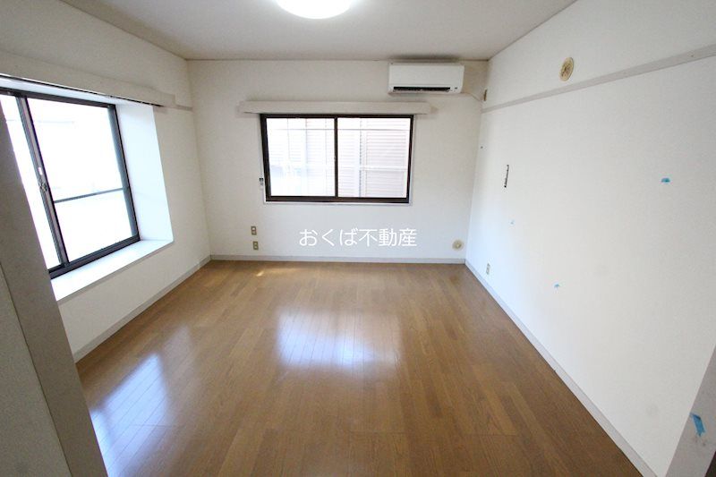 �y���ԁE���r���O�z�@