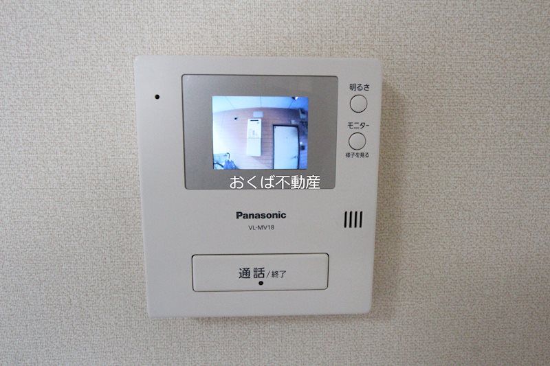 �y�Z�L�����e�B�z�@