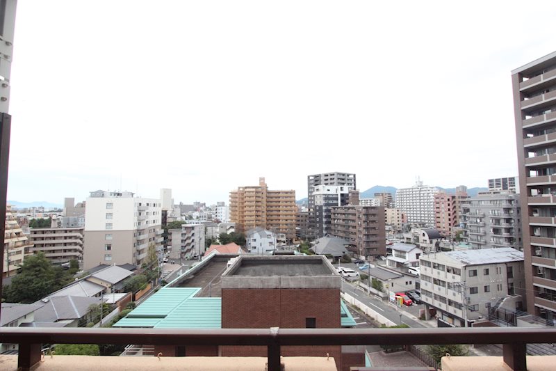 �y���]�z�@