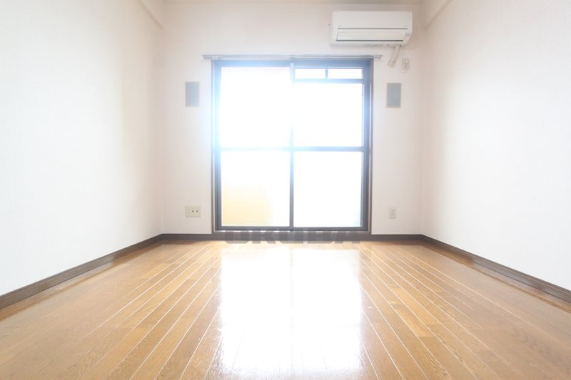 �y���ԁE���r���O�z�@