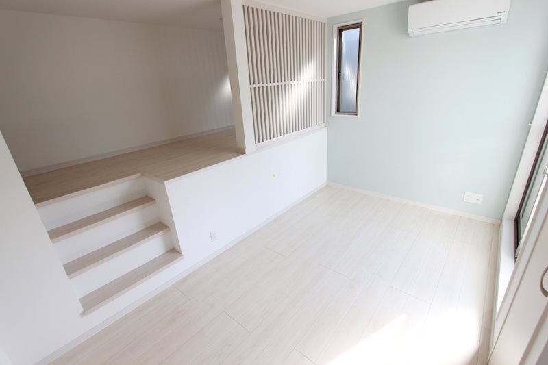 �y���ԁE���r���O�z�@���C���[�W�ł�