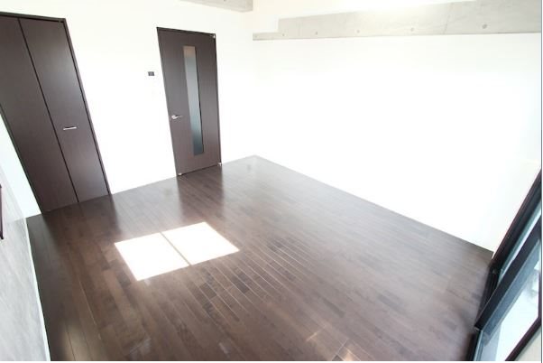 �y���ԁE���r���O�z�@