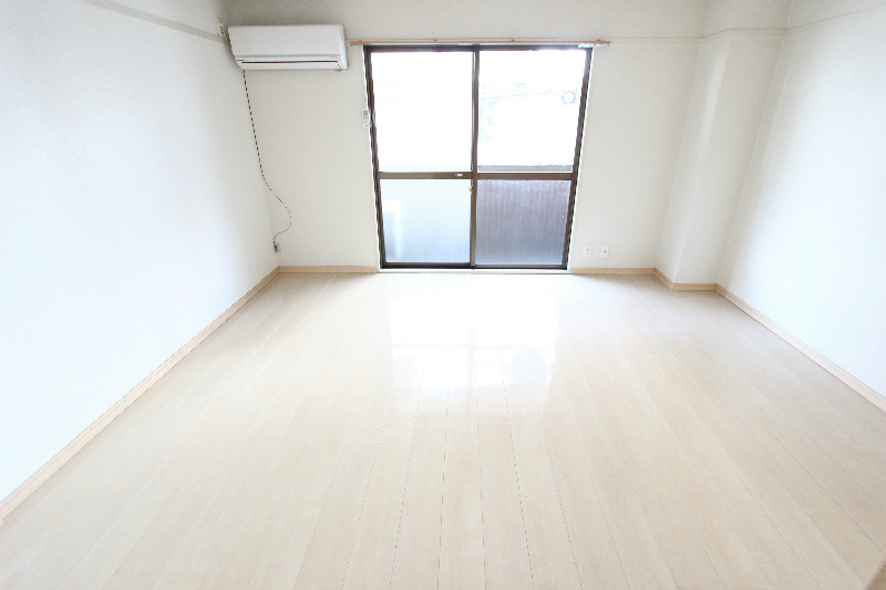 �y���ԁE���r���O�z�@