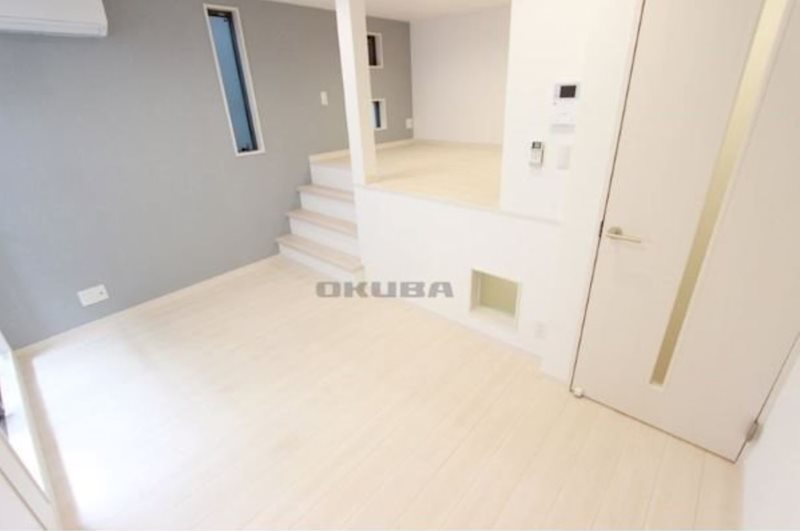 �y���ԁE���r���O�z�@