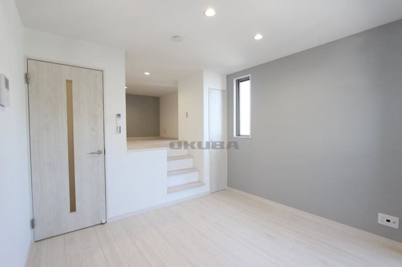 �y���ԁE���r���O�z�@