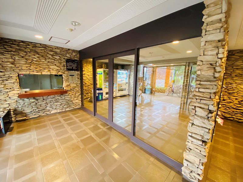 �y�G���g�����X�z�@