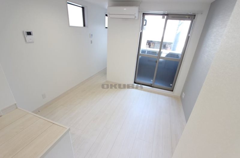 �y���ԁE���r���O�z�@