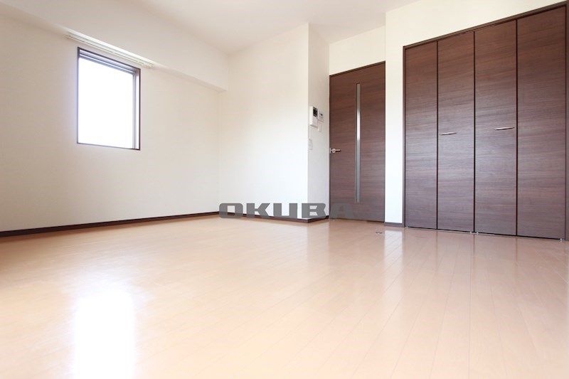 �y���ԁE���r���O�z�@