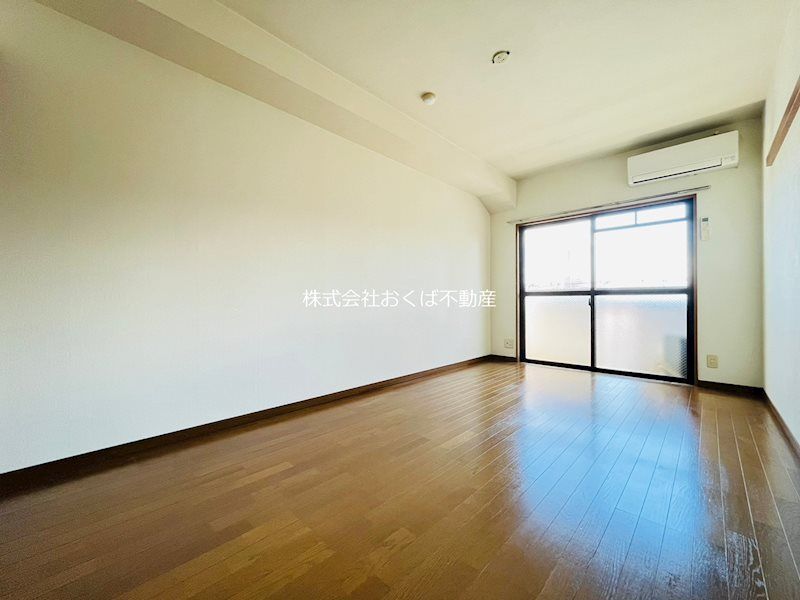 �y���ԁE���r���O�z�@