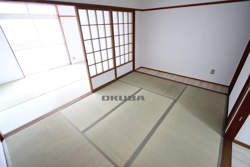 �y���ԁE���r���O�z�@