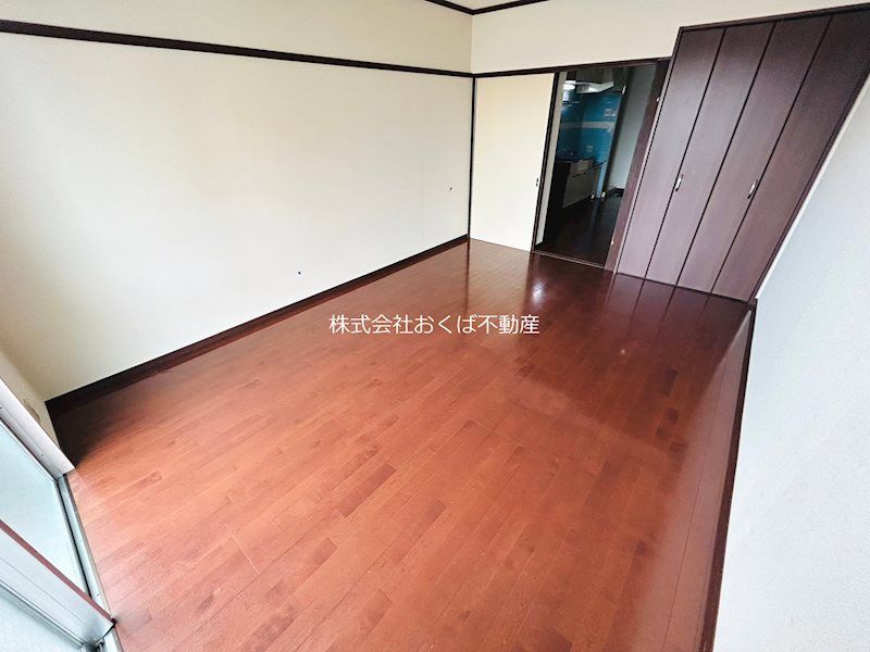 �y���ԁE���r���O�z�@