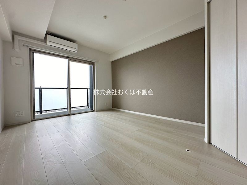 �y���ԁE���r���O�z�@