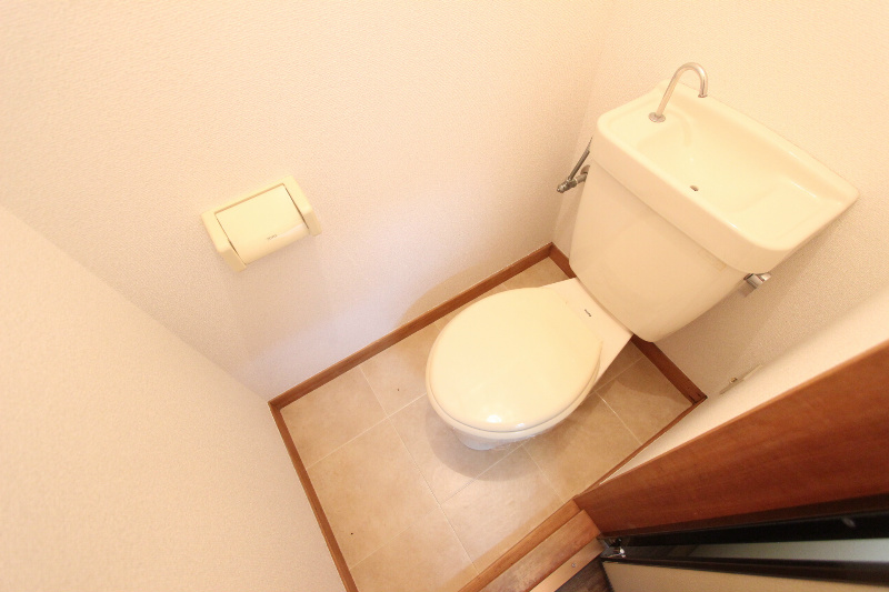 �y�g�C���z�@