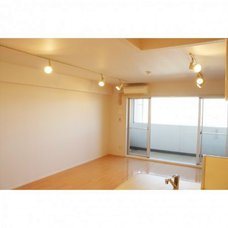 �y�Q���z�@