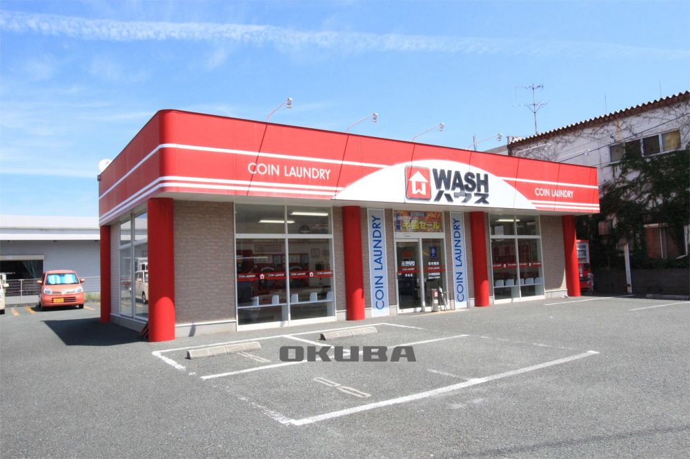 �y���Ӂz�@WASH�n�E�X ���o�X 232m