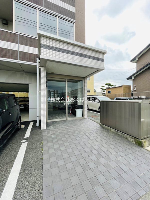 �y�G���g�����X�z�@