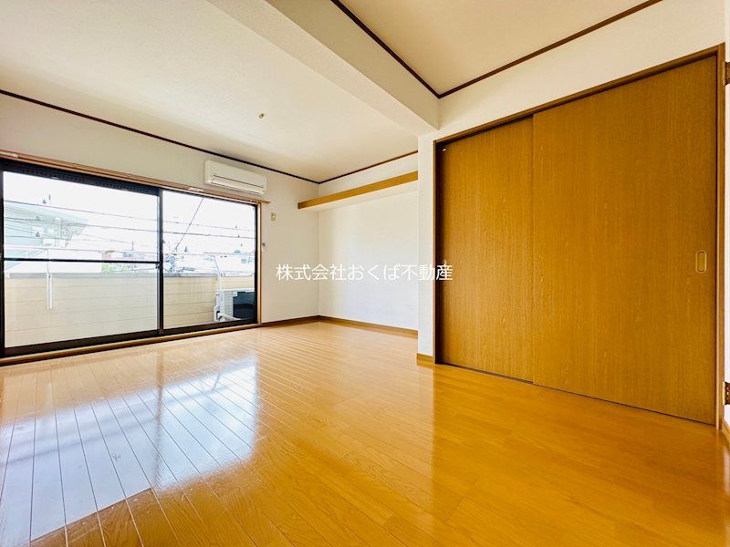 �y���ԁE���r���O�z�@