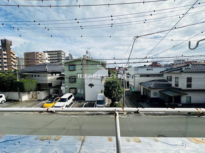 �y���]�z�@