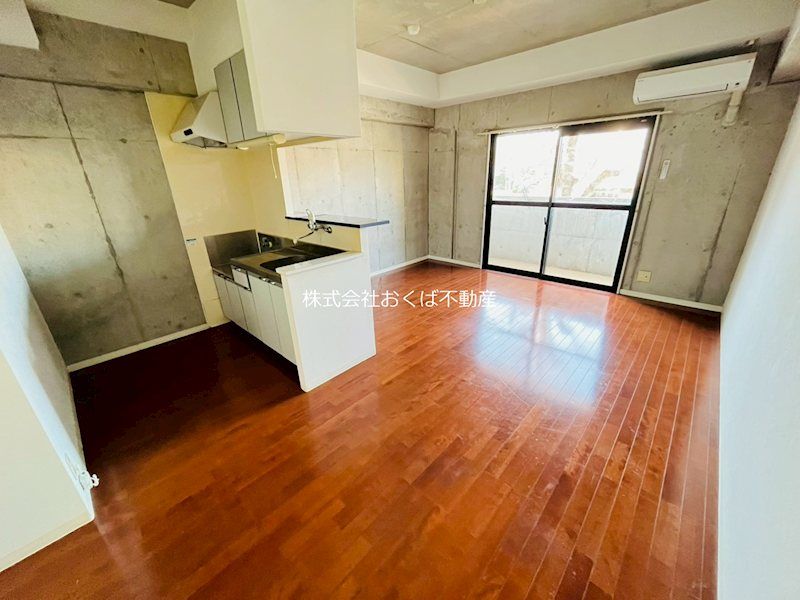 �y���ԁE���r���O�z�@