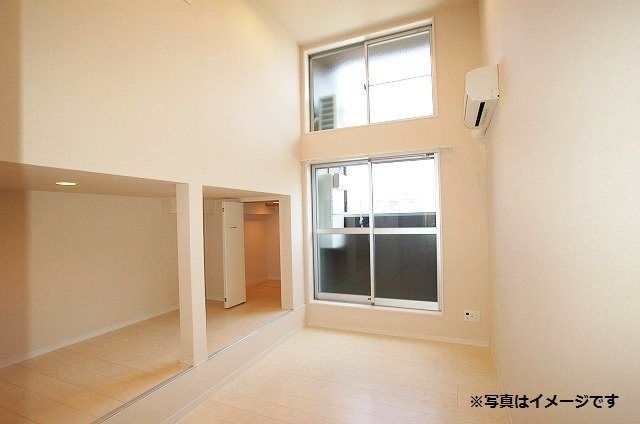 �y���ԁE���r���O�z�@