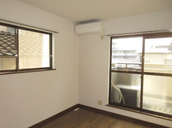 �y���ԁE���r���O�z�@�G�A�R���t��