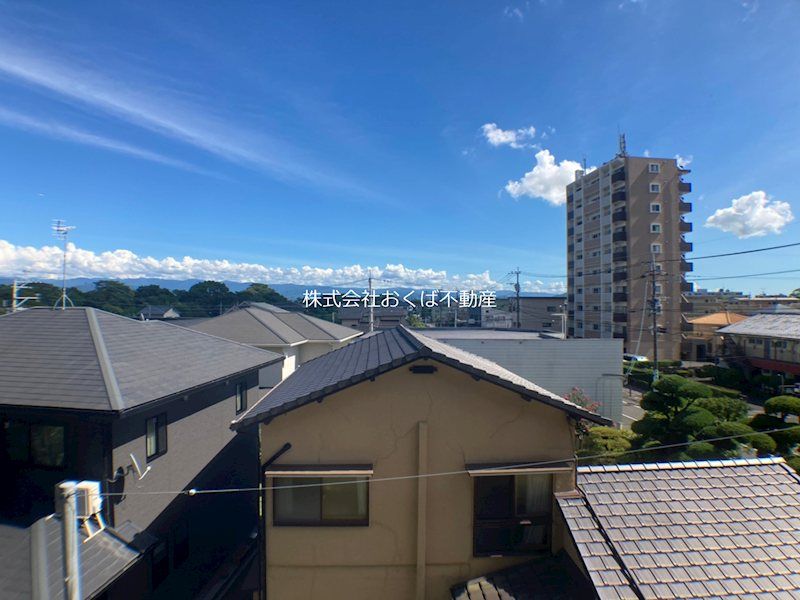 �y���]�z�@