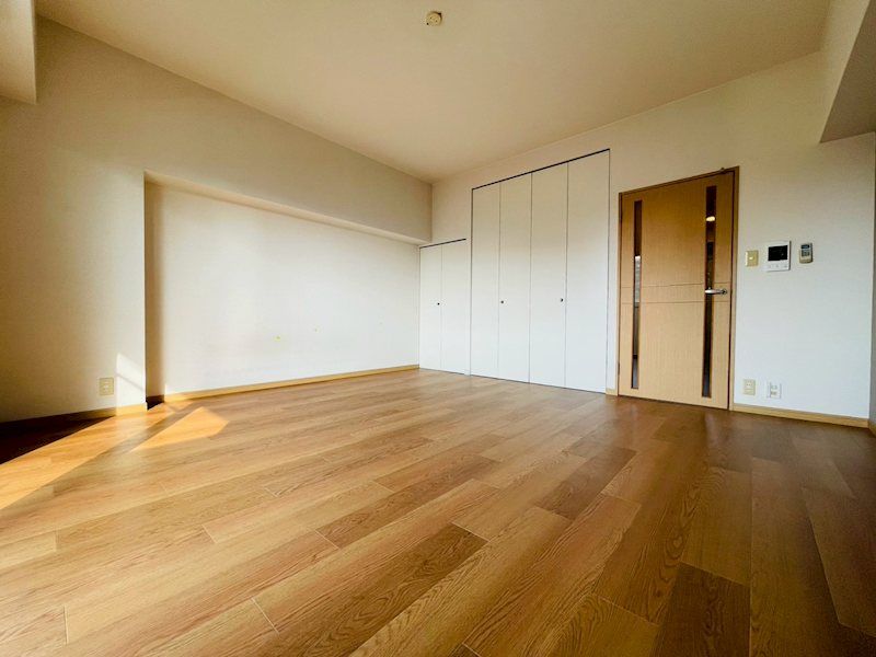 �y���ԁE���r���O�z�@