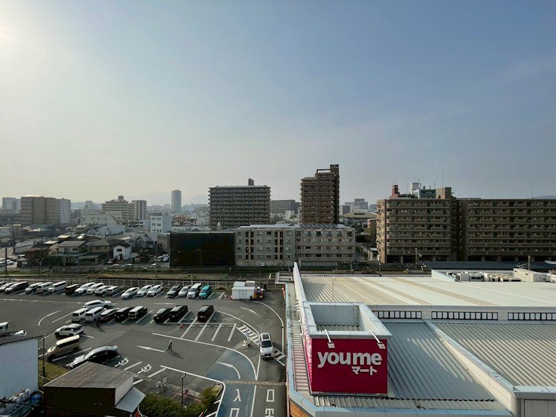 �y���]�z�@