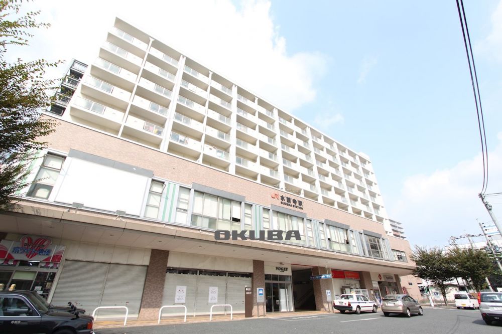 �y���Ӂz�@JR ���O���w 146m