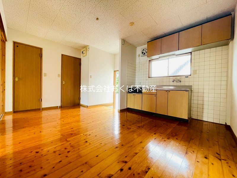 �y���ԁE���r���O�z�@