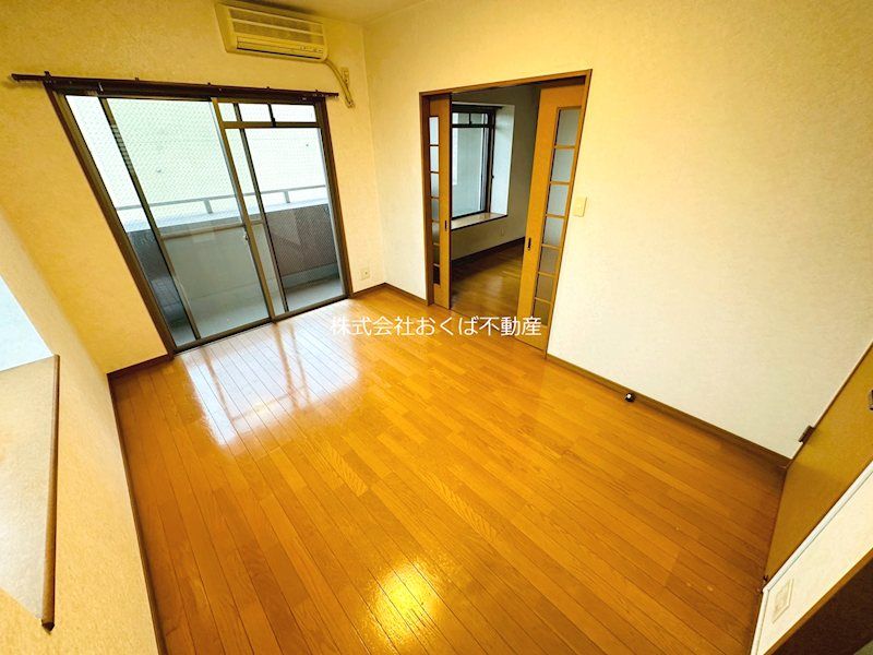 �y���ԁE���r���O�z�@