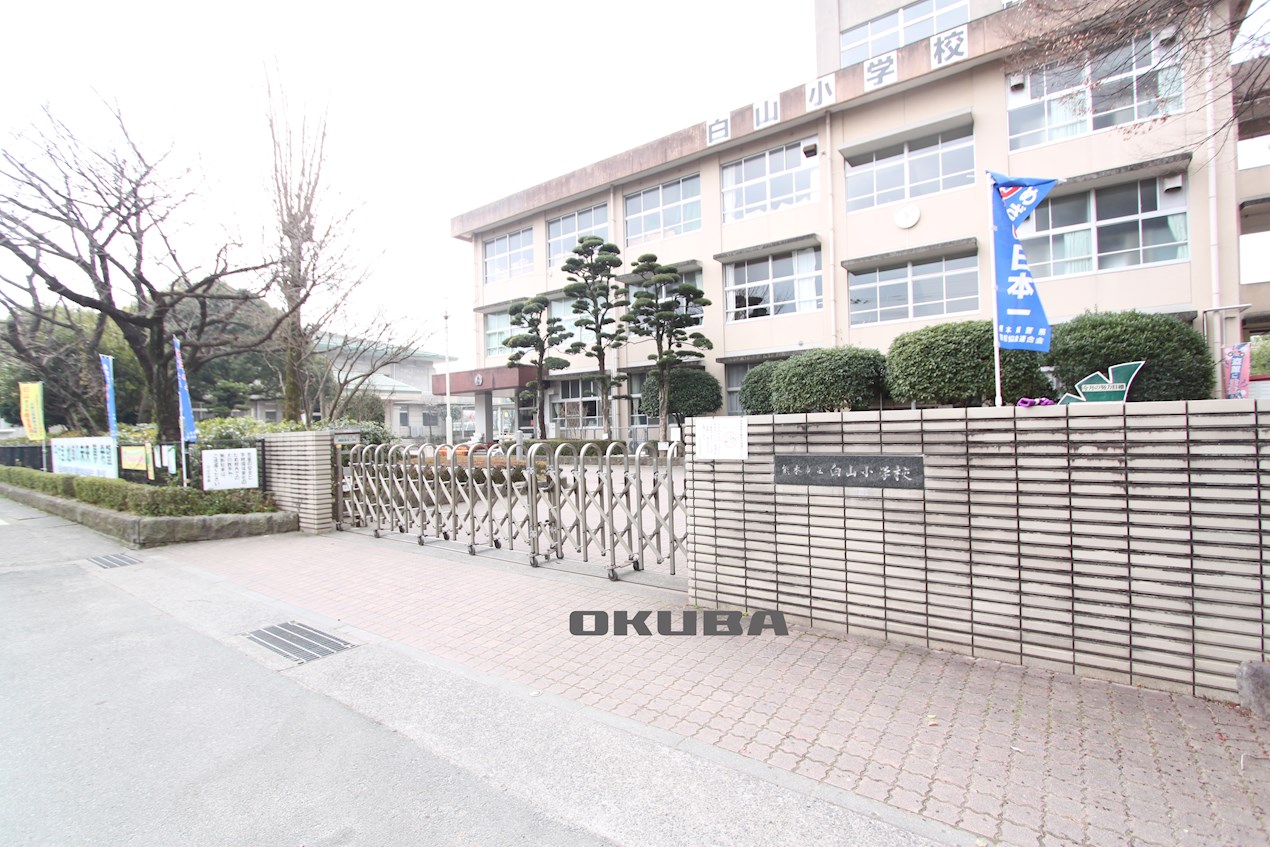 �y���Ӂz�@�F�{�s�����R���w�Z 472m