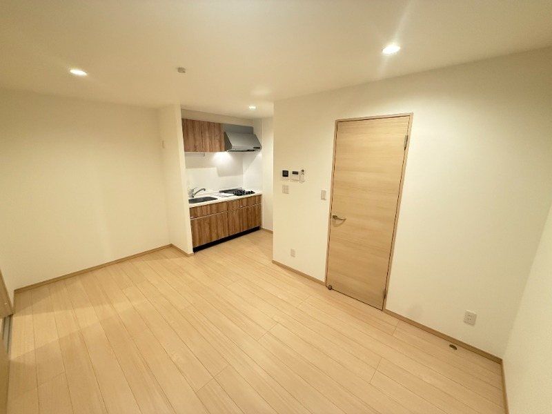 �y���ԁE���r���O�z�@