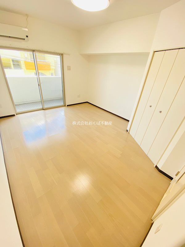 �y���ԁE���r���O�z�@