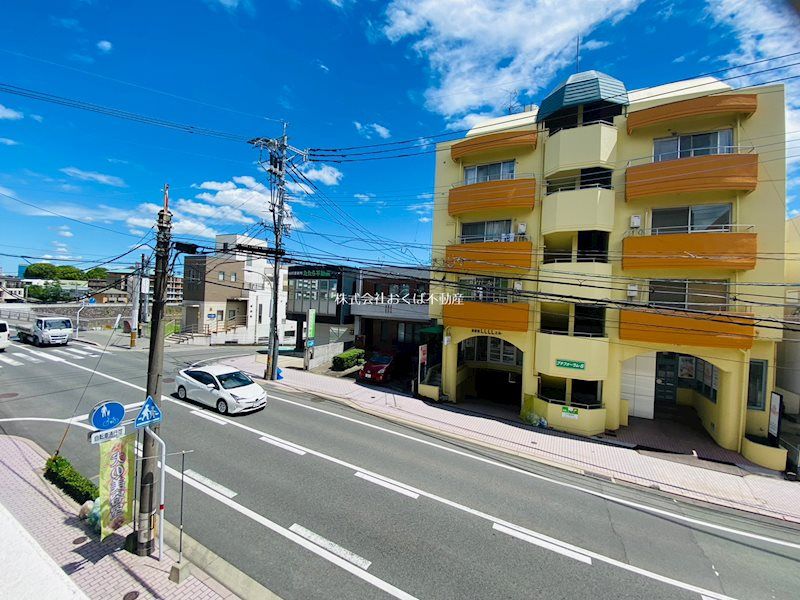 �y���]�z�@