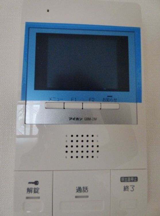 �y�Z�L�����e�B�z�@