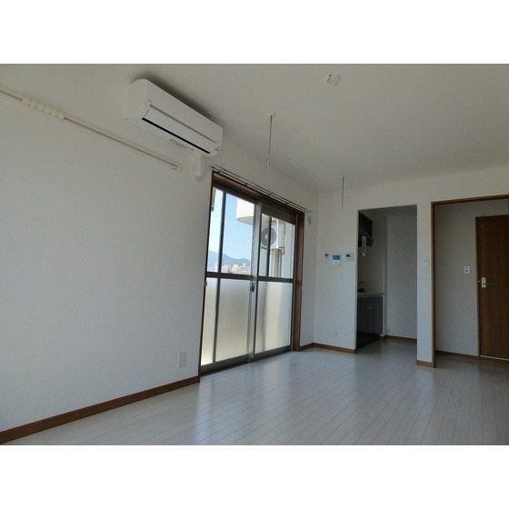 �y���ԁE���r���O�z�@