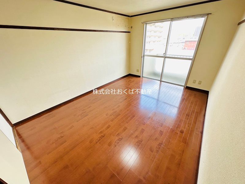 �y���ԁE���r���O�z�@